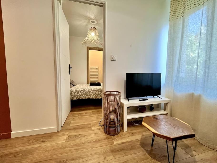 Zola 2Pers Tv Apartment Нант Екстериор снимка